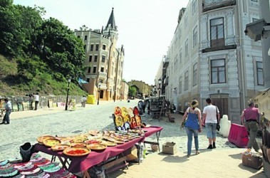 2 серпня 2012, 8:35 Переглядів:   Зараз художники оплачують 300 грн в квартал і ще 300 грн раз на рік