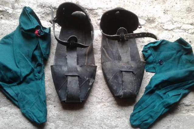 Стародавні іспанські сандалі